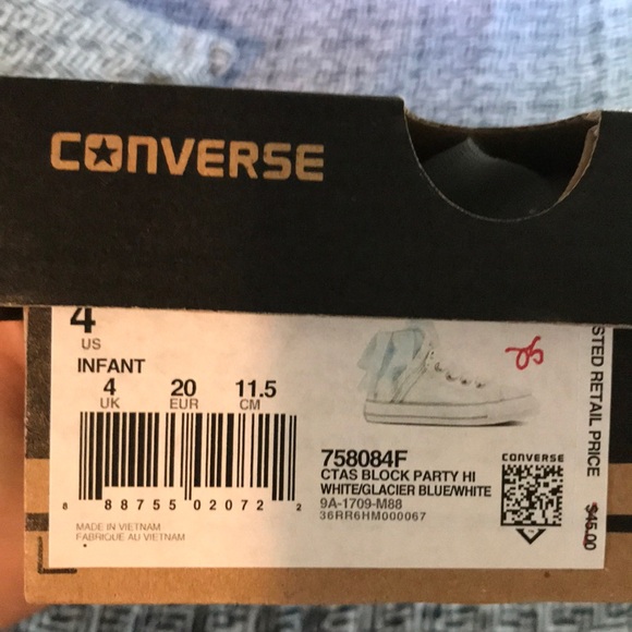 Infant Converse size 4 - Picture 4 of 4